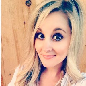 Meet your Posher, Courtney